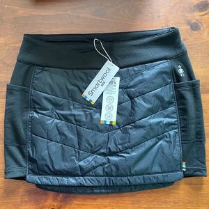 NWT Smartwool Sport Smartloft Pull On Skirt BLACK - Size Medium (M)